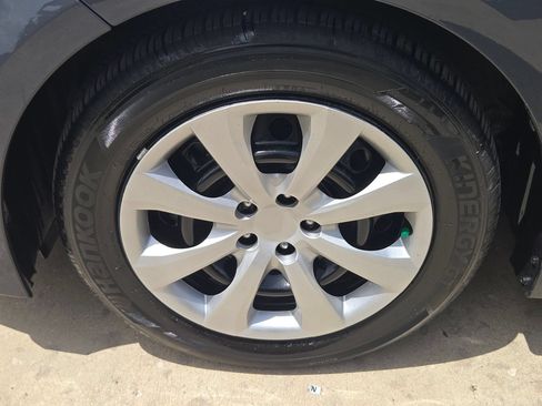 Used 2023 Toyota Corolla LE FWD image 30