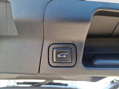 Used 2021 GMC Acadia SLE w/ Driver Convenience Package image 14