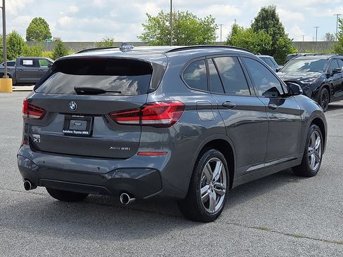 Used 2022 BMW X1 xDrive28i w/ M Sport Package AWD/4WD image 5