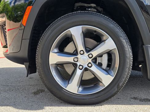 Used 2026 Jeep Grand Cherokee L Limited w/ MOPAR Finishing Package image 30