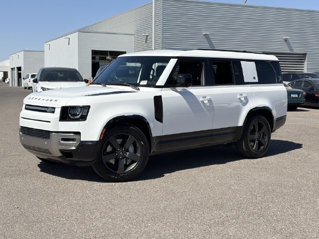 Used 2023 Land Rover Defender 130 SE AWD/4WD image 2