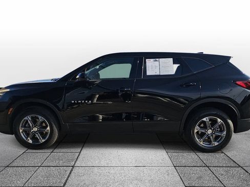 Used 2025 Chevrolet Blazer LT FWD image 8