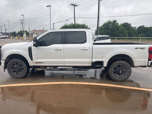 Used 2024 Ford F250 Lariat w/ Lariat Ultimate Package AWD/4WD image 7