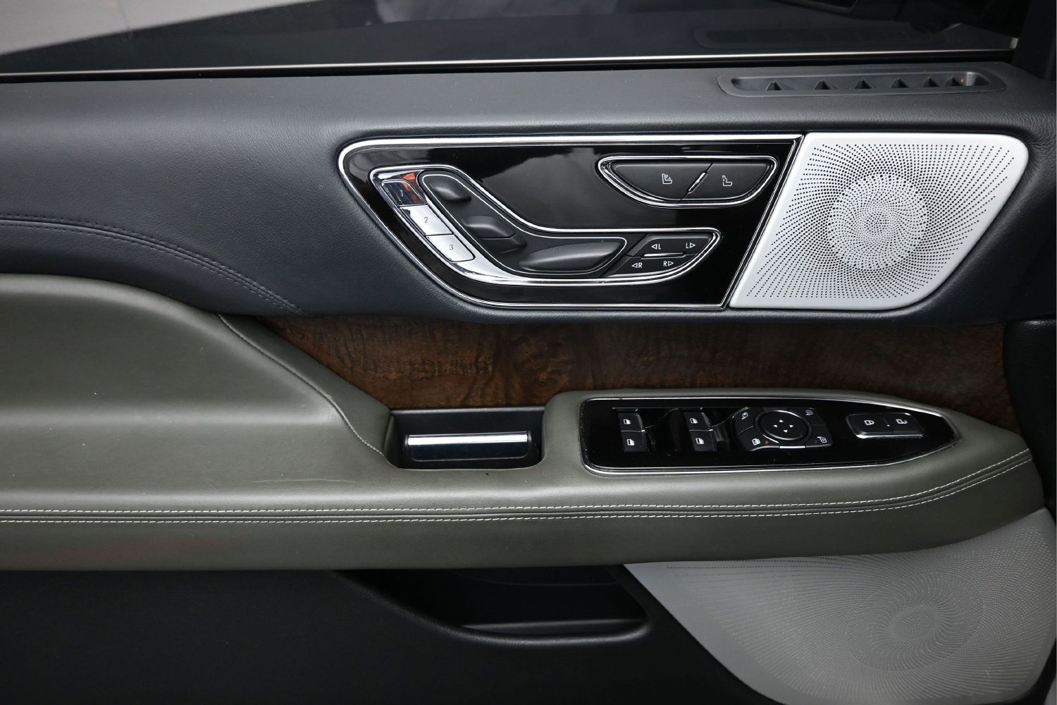 Used 2022 Lincoln Navigator Black Label AWD/4WD image 29