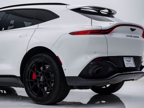 Used 2021 Aston Martin DBX AWD/4WD image 11