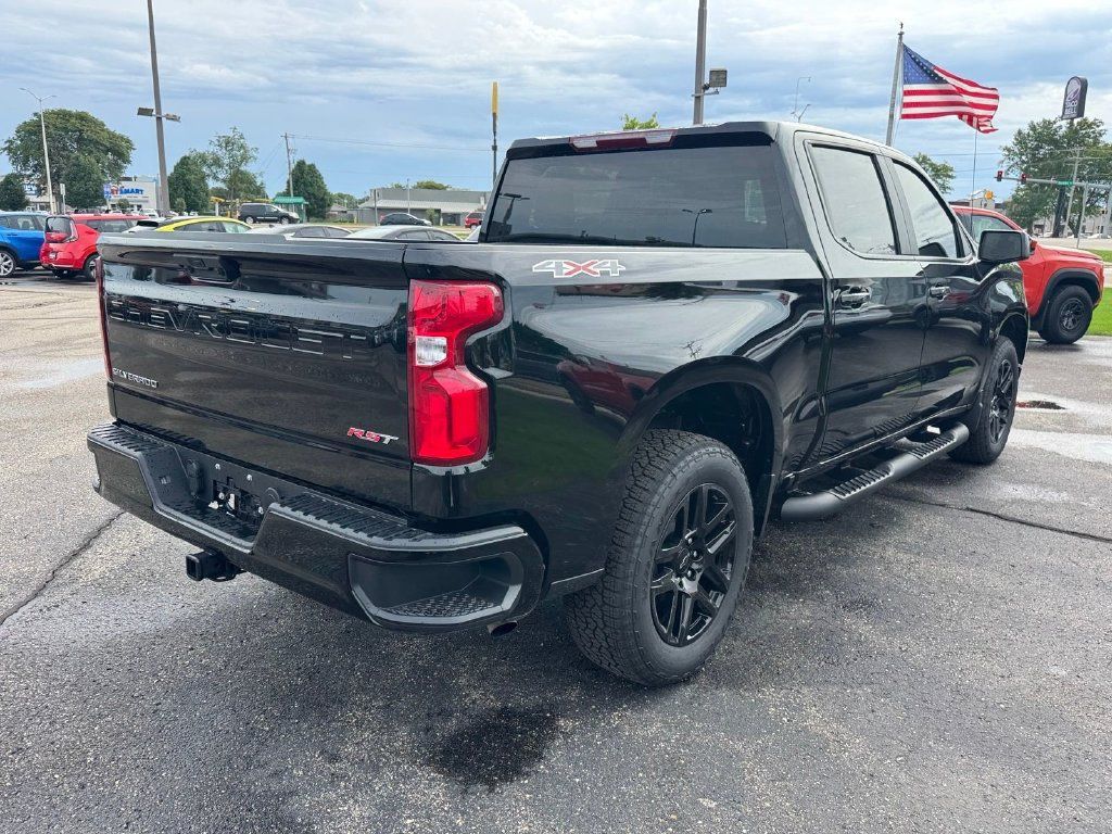 Used 2026 Chevrolet Silverado 1500 RST w/ RST Select Package AWD/4WD image 5