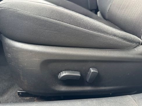 Used 2025 Nissan Altima 2.5 SV FWD image 15