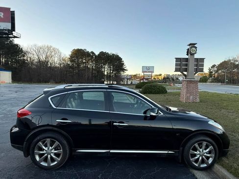 Used 2017 INFINITI QX50 Journey w/ Premium Package image 10