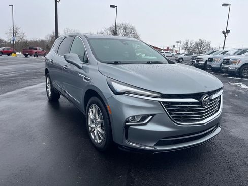 Used 2023 Buick Enclave Premium w/ Experience Buick Package image 7