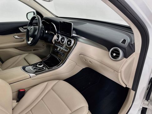Certified 2018 Mercedes-Benz GLC 300 image 32