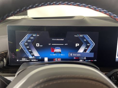 Used 2025 BMW X7 M60i image 21