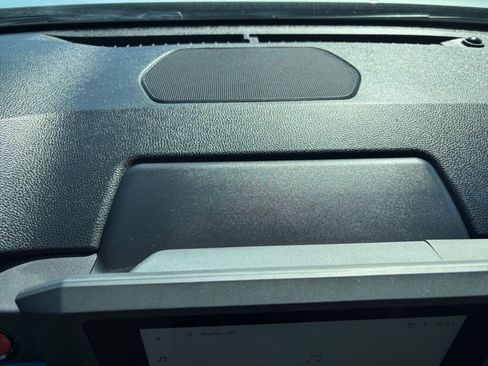 Used 2025 Toyota Tacoma TRD Off-Road image 17