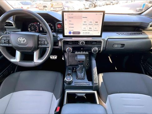 Used 2025 Toyota Tacoma TRD Sport image 14
