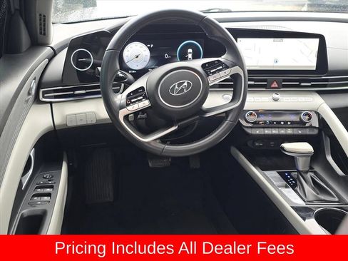 Used 2022 Hyundai Elantra Limited FWD image 12