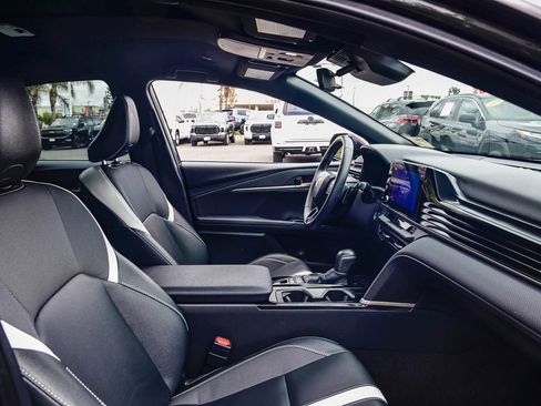 Certified 2025 Toyota Camry SE image 18