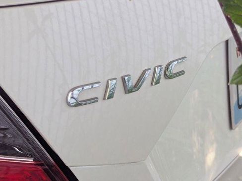 Used 2018 Honda Civic EX image 5