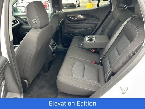 Certified 2023 GMC Terrain SLE w/ Driver Convenience Package AWD/4WD image 8