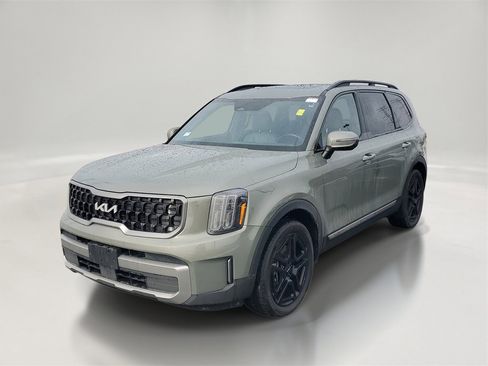 Used 2023 Kia Telluride EX X-Line image 3