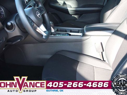 Used 2025 Nissan Sentra SV FWD image 22