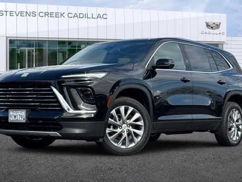 Used 2025 Buick Enclave Preferred image 7