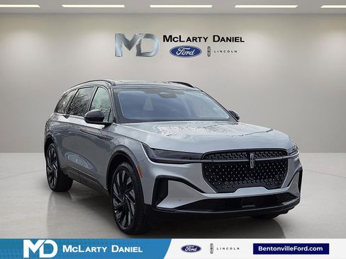 New 2026 Lincoln Nautilus Reserve image 1