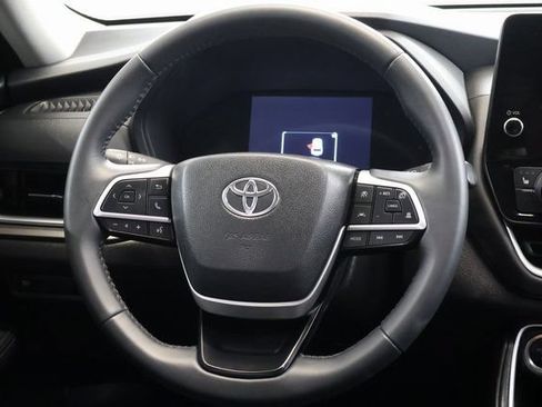 Certified 2025 Toyota Grand Highlander AWD Hybrid image 16