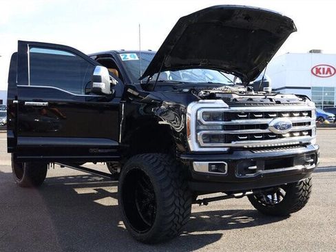 Used 2024 Ford F250 Platinum w/ FX4 Off-Road Package image 38