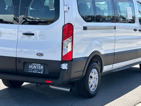 Used 2023 Ford Transit 350 XLT image 8