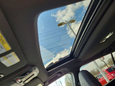 Used 2022 Subaru Outback Wilderness image 32