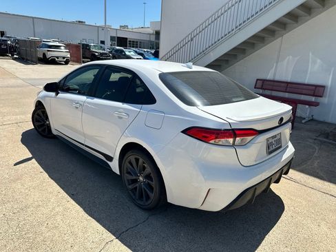 Used 2024 Toyota Corolla SE FWD image 4
