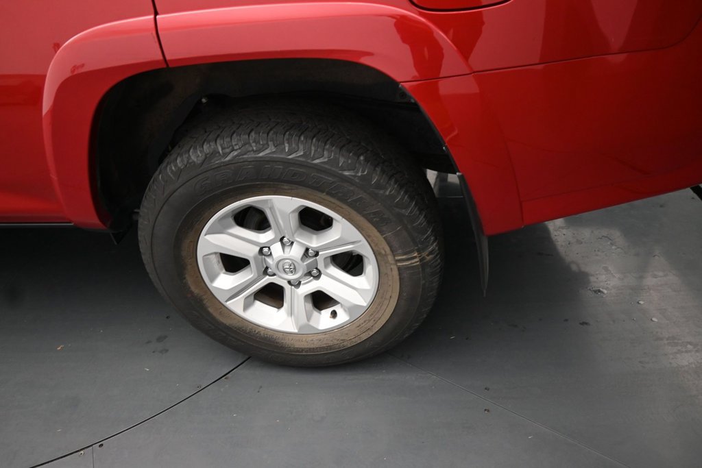 Used 2024 Toyota 4Runner SR5 AWD/4WD image 17