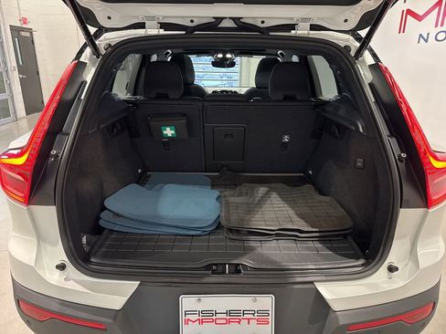 Used 2024 Volvo XC40 Recharge Plus w/ Protection Package Premier image 33