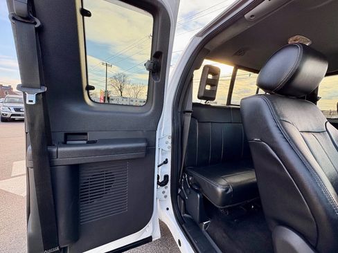 Used 2015 Ford F350 Lariat image 31