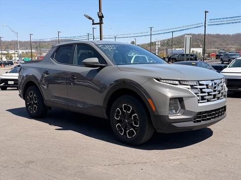 Used 2024 Hyundai Santa Cruz SE image 4