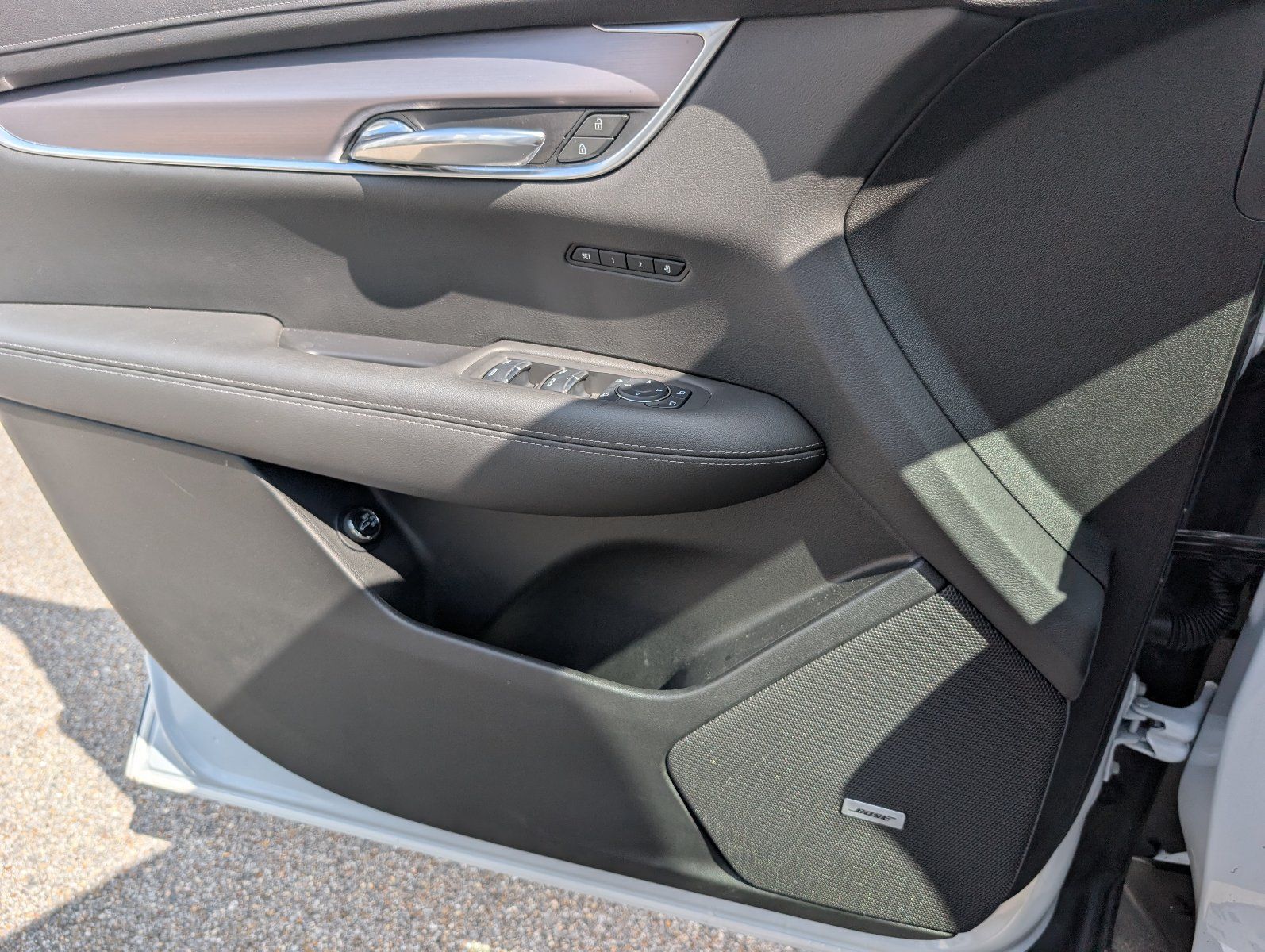 Certified 2024 Cadillac XT6 Luxury w/ LPO, Floor Liner Package AWD/4WD image 16
