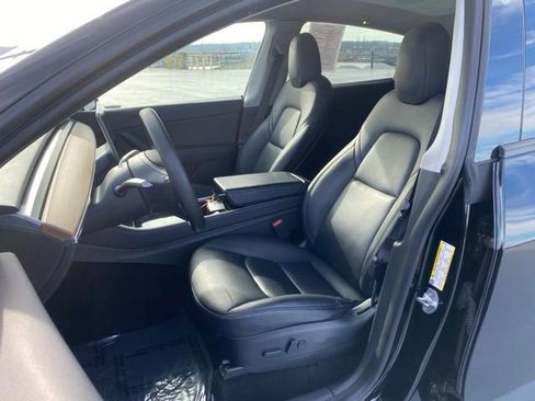 Used 2020 Tesla Model Y Long Range image 16