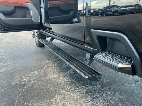 Used 2024 GMC Sierra 3500 Denali Ultimate AWD/4WD image 26