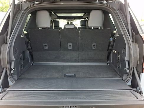 Used 2025 Ford Expedition Platinum w/ Stealth Appearance Package image 28