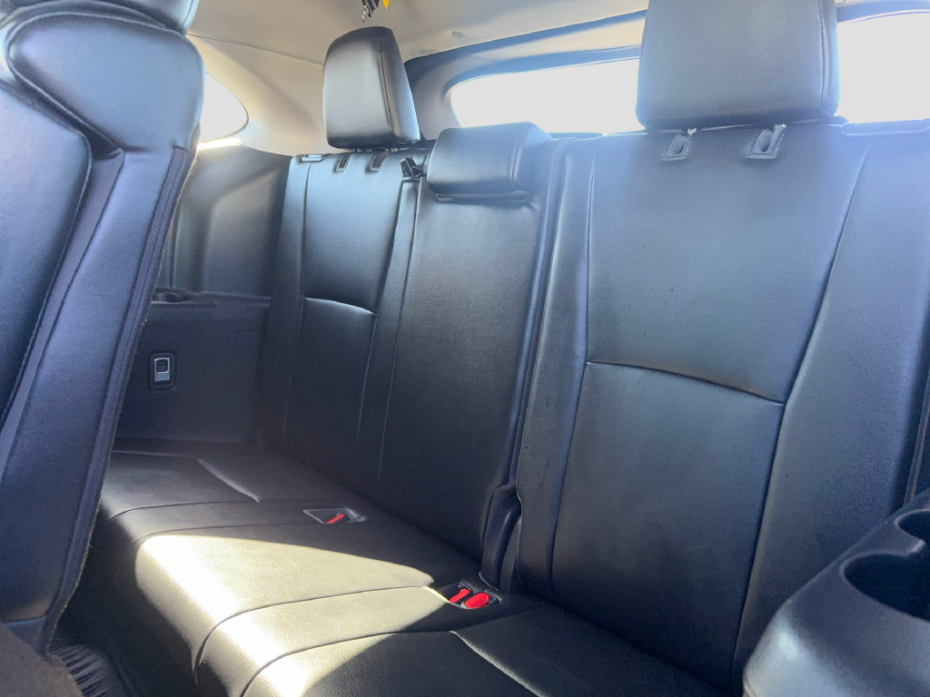 Used 2022 Toyota Highlander XLE AWD/4WD image 18