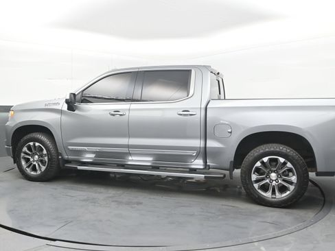 Used 2025 Chevrolet Silverado 1500 High Country AWD/4WD image 7