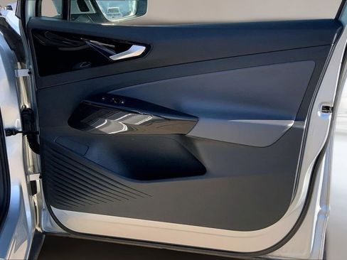 Used 2021 Volkswagen ID.4 Pro image 22