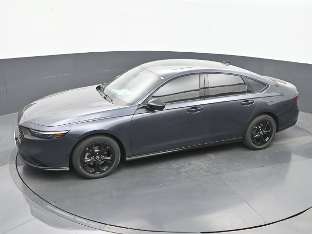 Used 2025 Honda Accord SE image 19
