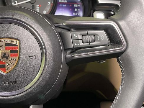 Certified 2025 Porsche Macan image 42