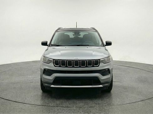 Used 2025 Jeep Compass Limited image 2