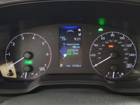 Used 2024 Toyota Corolla SE w/ SE Package image 21