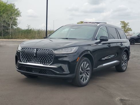 New 2026 Lincoln Aviator AWD image 2