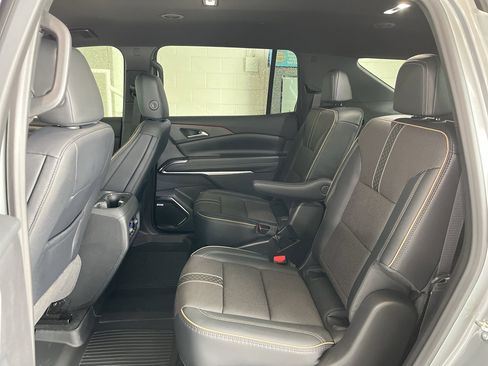 New 2026 Chevrolet Traverse High Country w/ LPO, Floor Liner Package FWD image 16