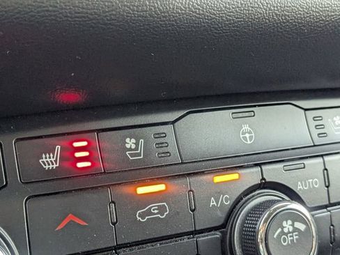 Used 2024 Dodge Durango GT image 30