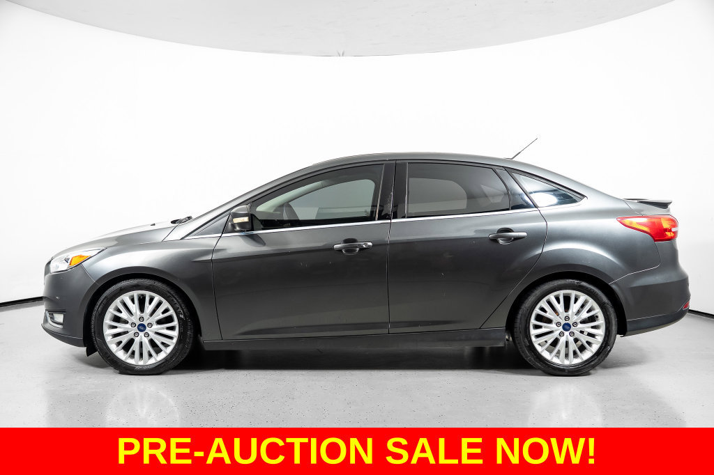Used 2017 Ford Focus Titanium FWD image 11