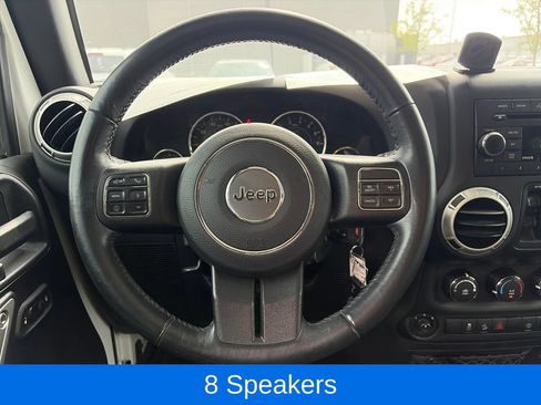Used 2017 Jeep Wrangler Unlimited Sahara w/ Connectivity Group AWD/4WD image 12
